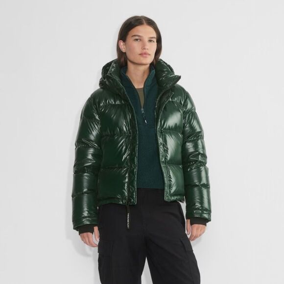 Aritzia Super Puff Shorty Hi-Gloss Down Crop Puffer Jacket Scarab Green XXS NEW - Picture 2 of 14